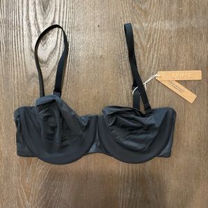 SKIMS Soothing Intimates Unlined full coverage bra NWT Size 34D. Color Onyx